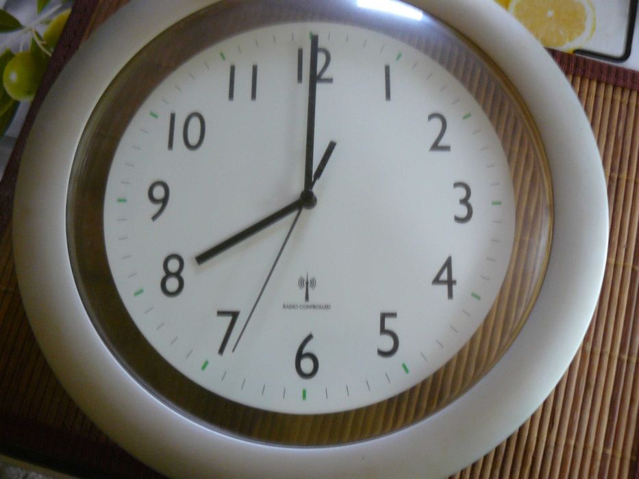 Zegar kuchenny czas radiowy radiocontrolled DCF 30 cm OPIS