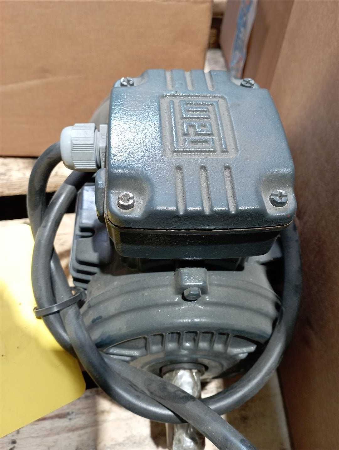 SPRAWNY!!! Silnik elektryczny WEG 0.75kW AL80M-02,  S011637