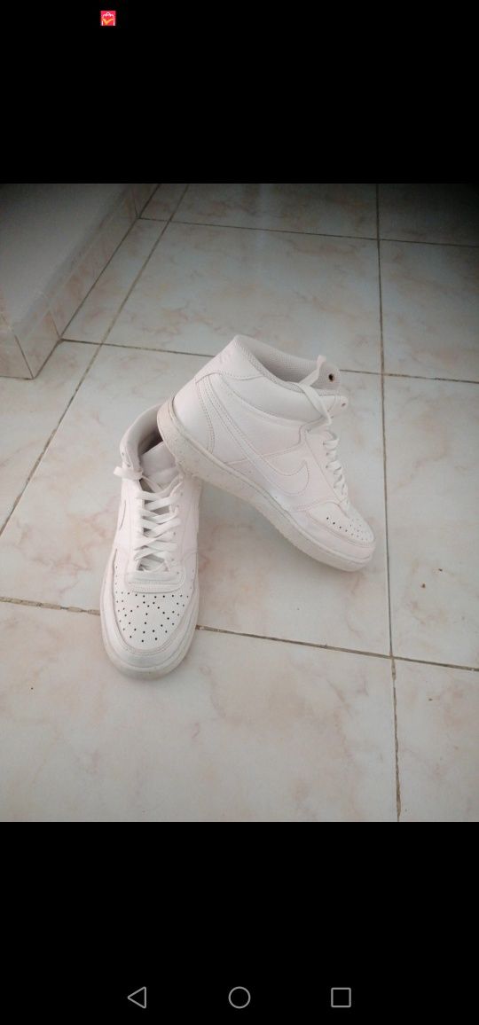 Ténis Nike branco