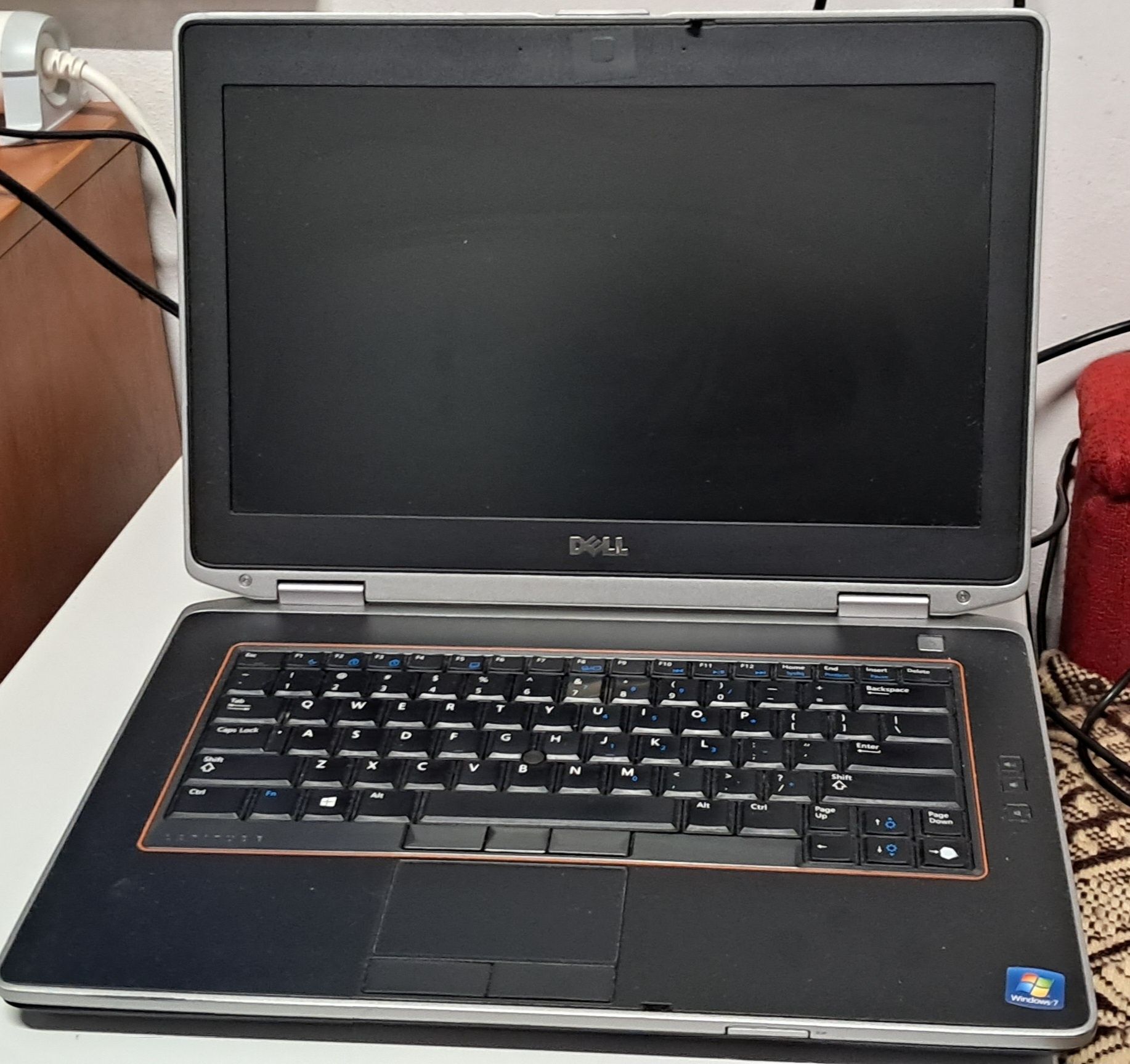 Laptop Dell E 6420 14cali SSD256 8g ramu Win10