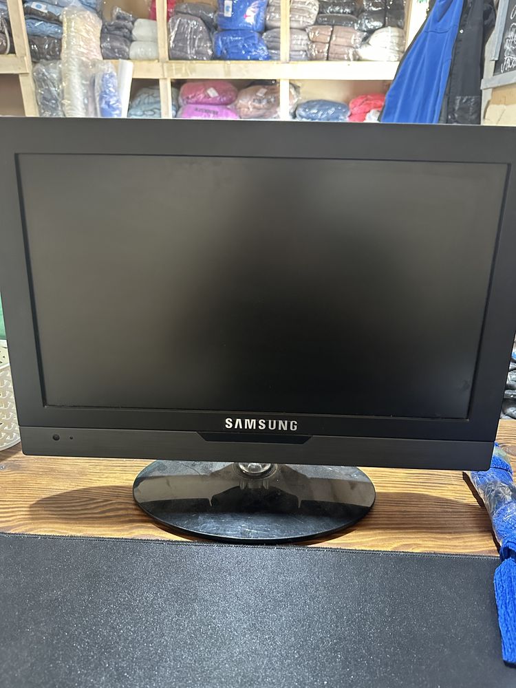 Монитор Samsung led