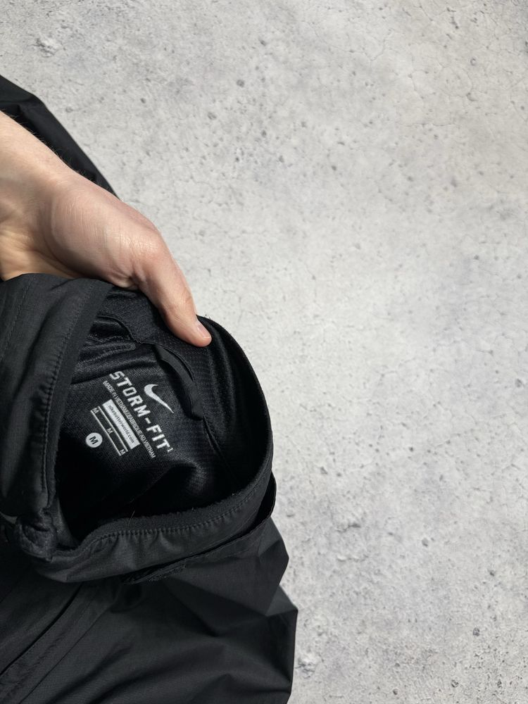Нейлоновая Курточка Nike Storm Fit Черная Оригинал Жилетка Идеал S-M