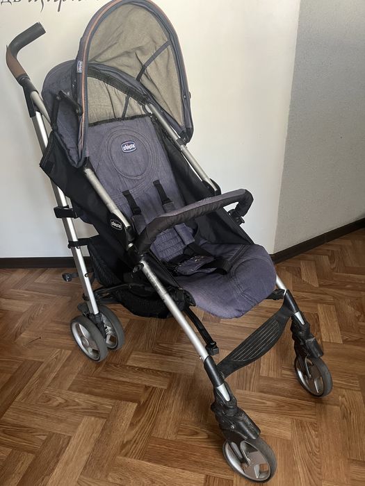 Продам дитячу коляску Chicco