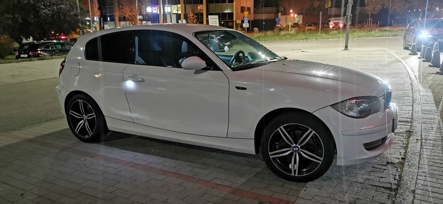 BMW 1 E81 118d 143KM