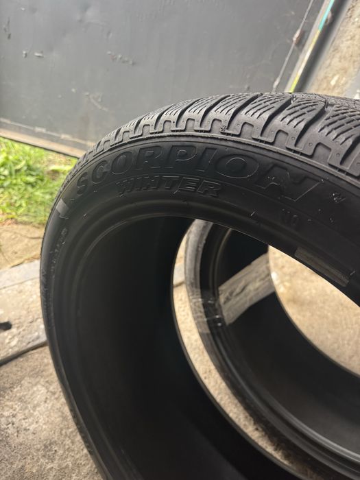 Шини 275/40 R21 Pirelli Scorpion Winter