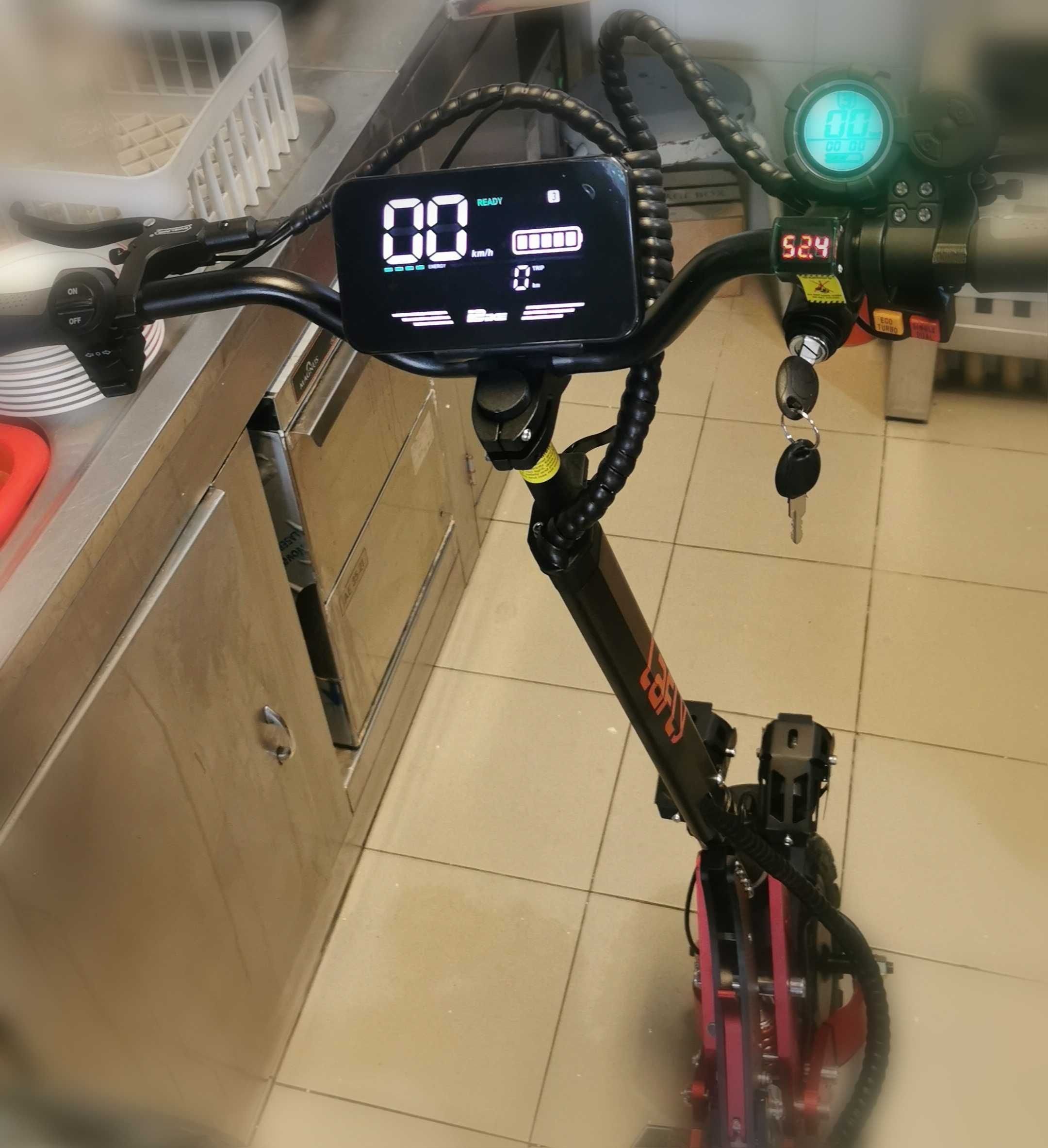Trotinete praticamente nova
