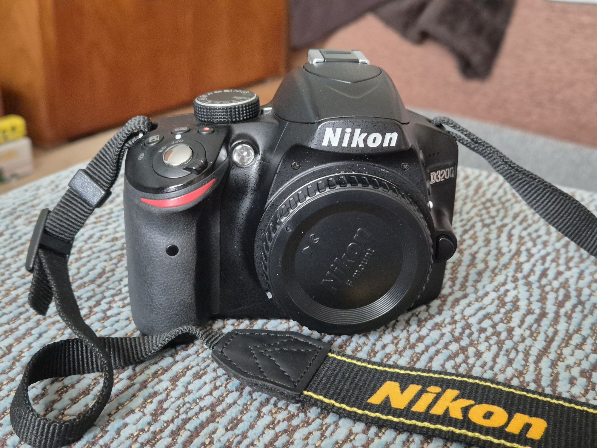 Câmara Nikon D3200
Equipamento em excelente