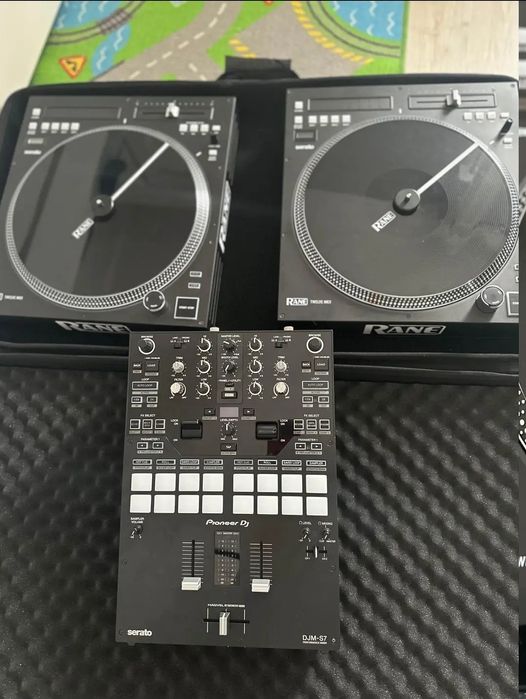 René twelve mk2 + Pioneer djm s7 + mala