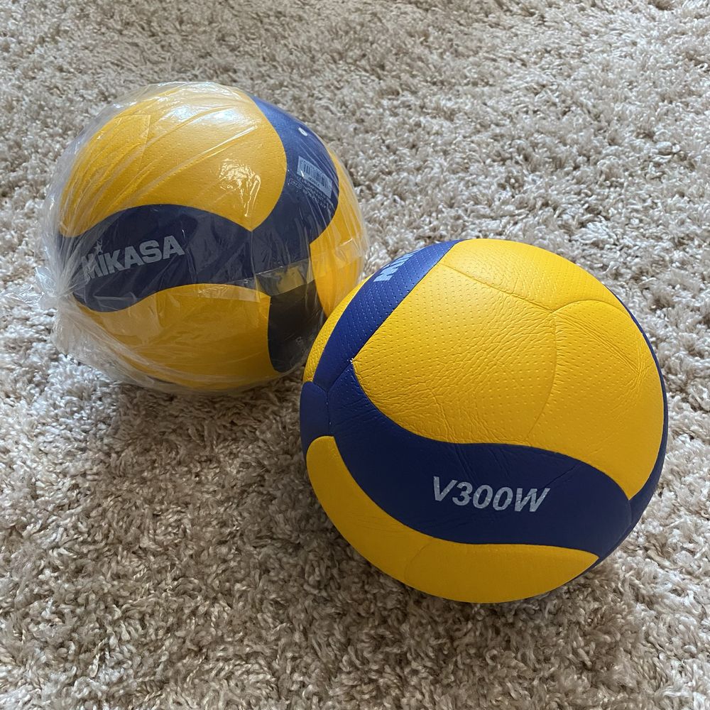 Волейбольний мяч Molten 5000 made in thailand mikasa