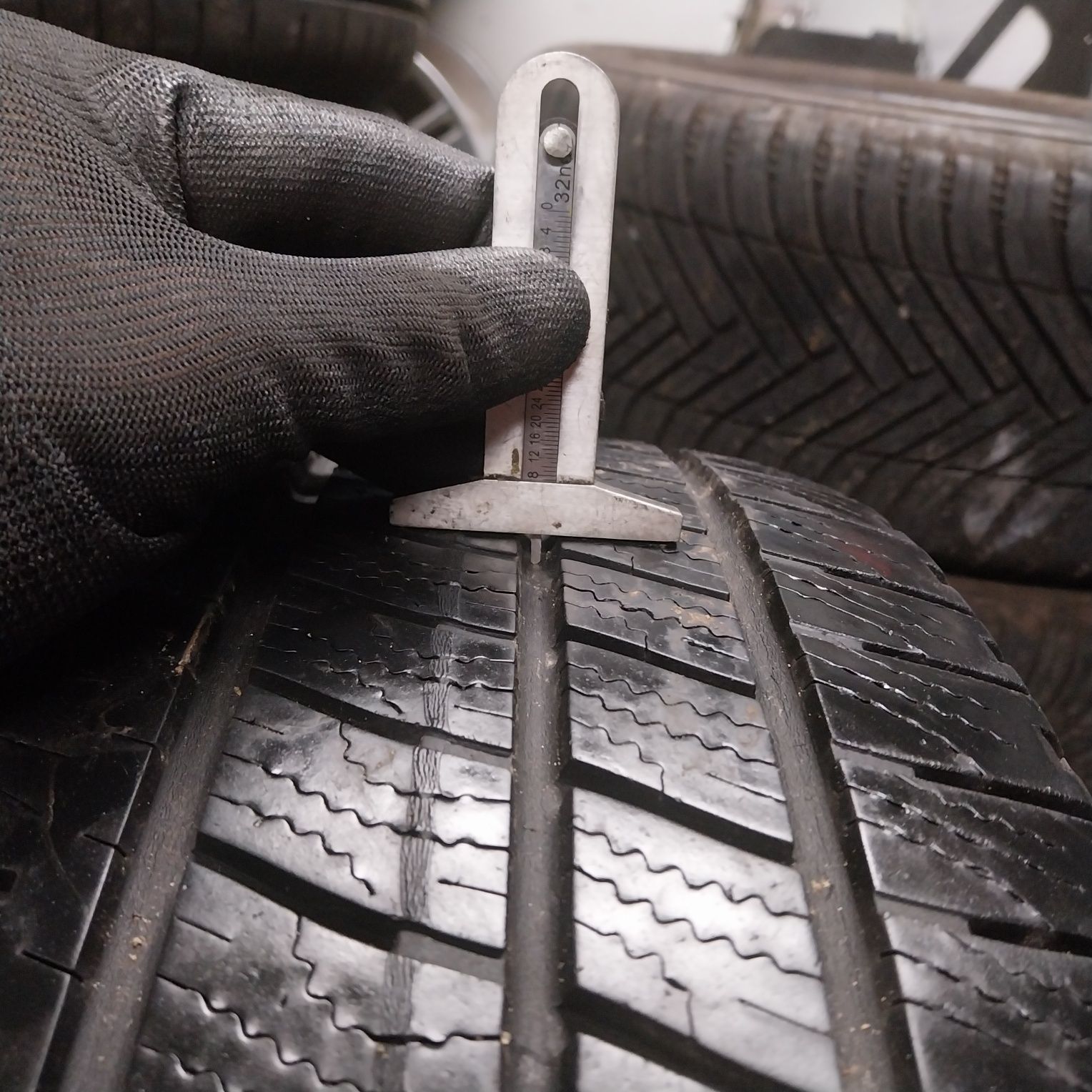 Opony Całoroczne  GoodYear Cargo Vector  215/65R16C 106/104T