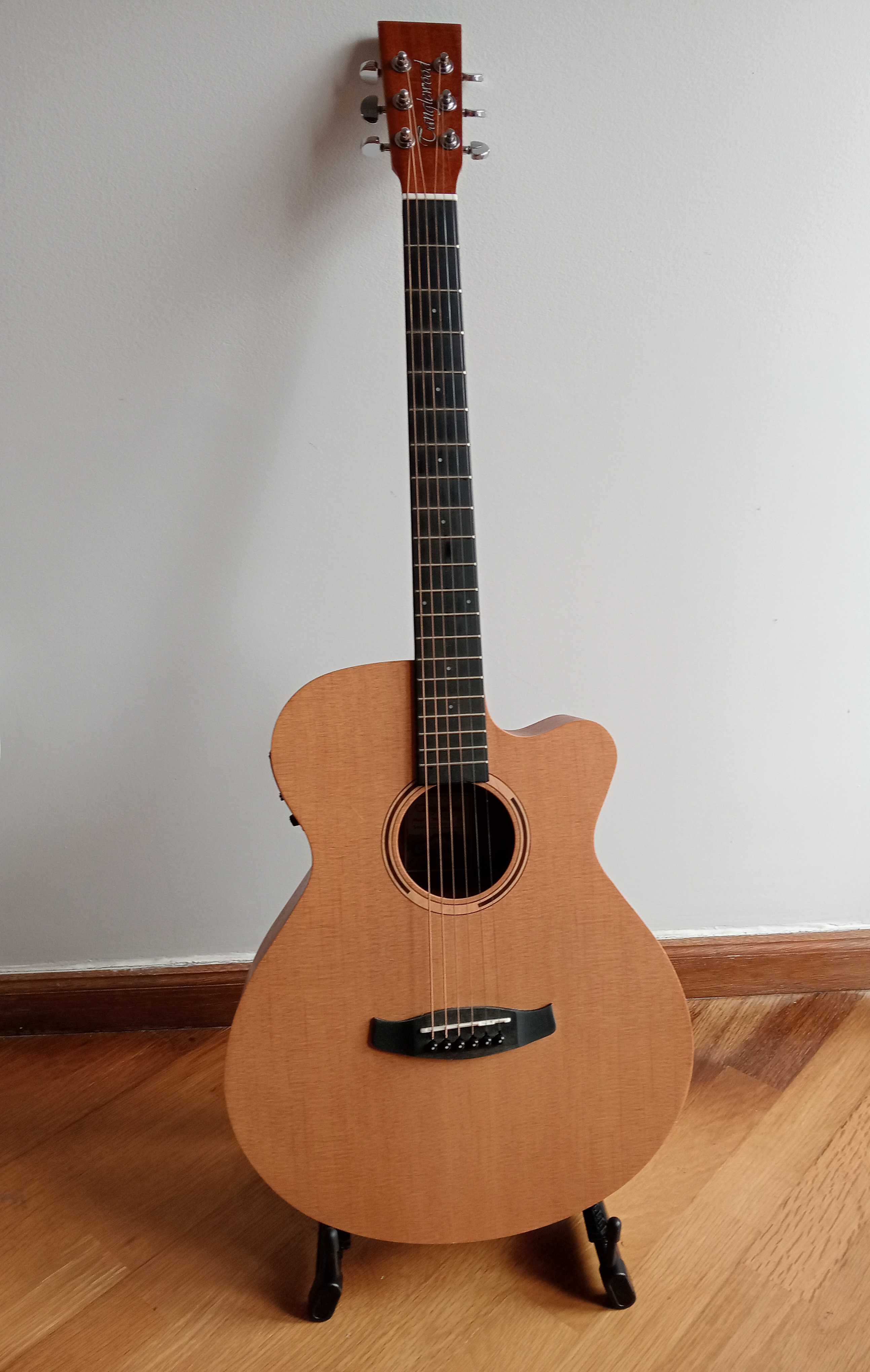 Guitarra eletroacústica