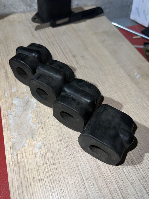 Втулки стабилизатора москвич 2141