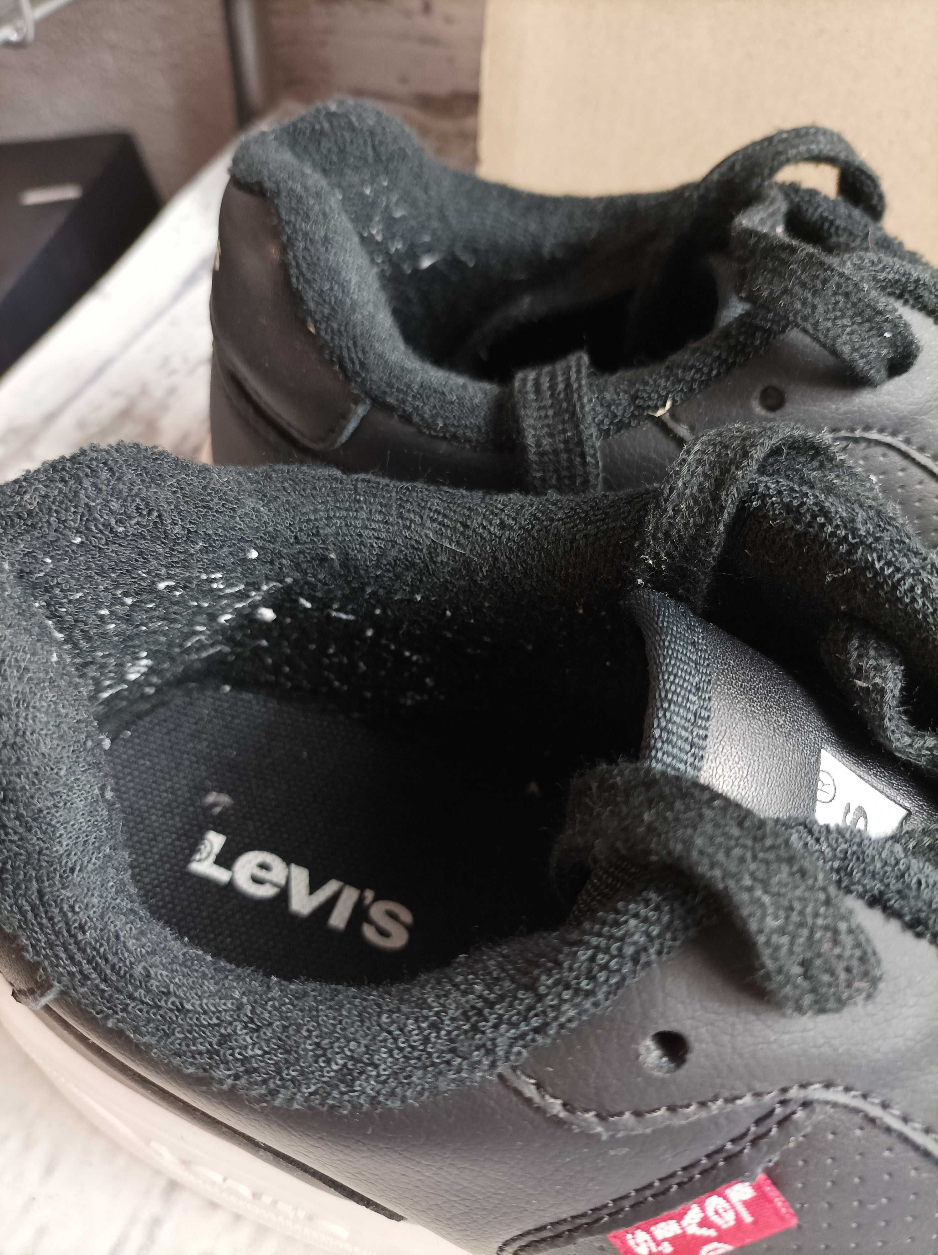 Sneakersy męskie skórzane Levi's r. 43 (K350)