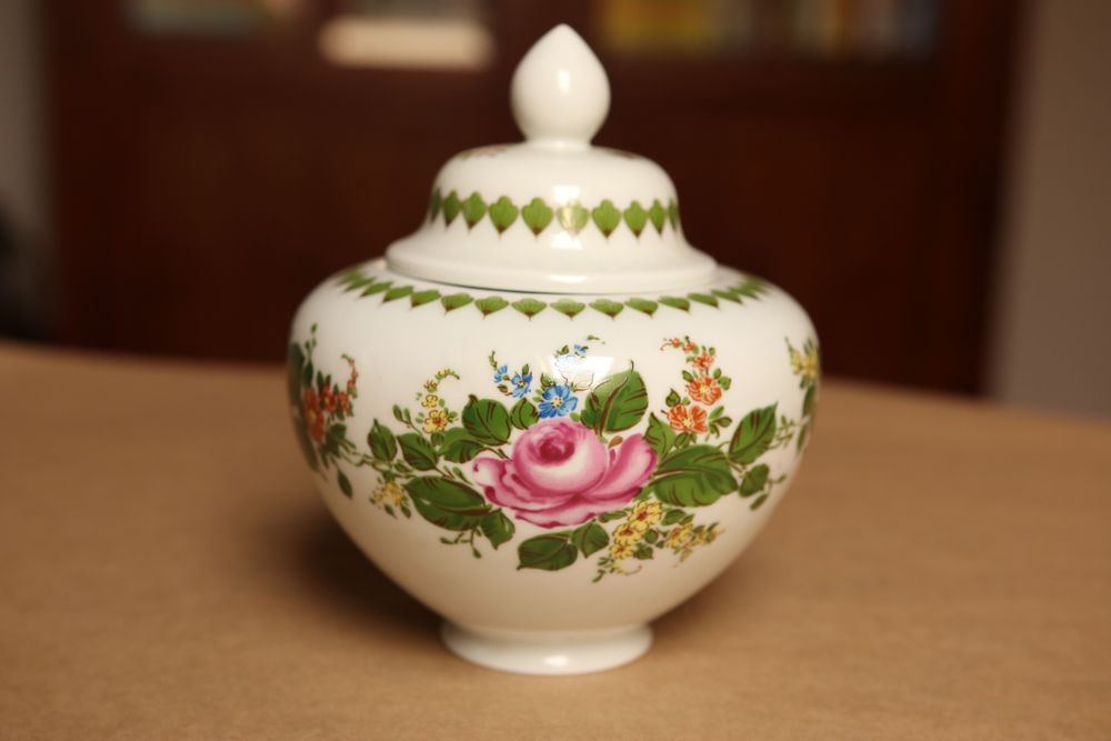 Amfora i bombonierka porcelana Unterweissbach