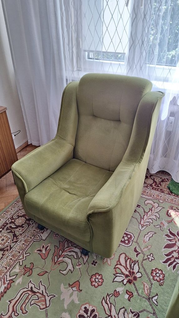 Dwa Fotele zielone retro