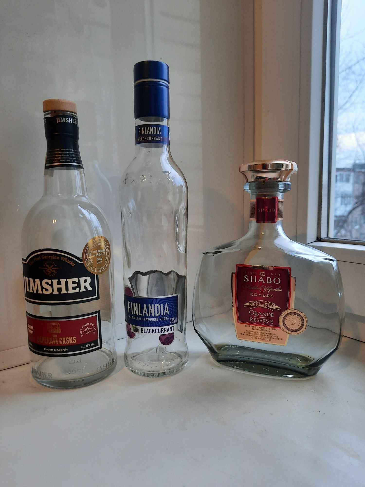 Эксклюзивные бутылки от элитного алкоголя.