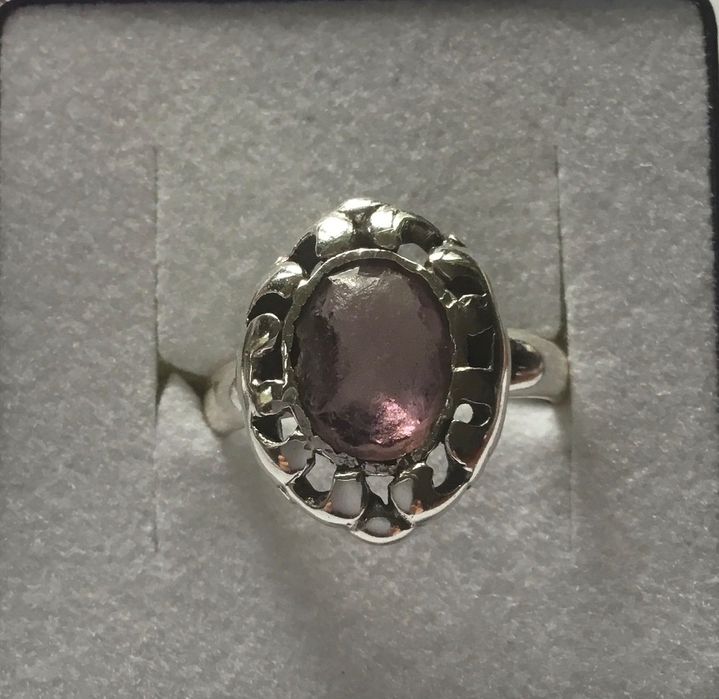 Stary, srebrny pierścionek z ametystem, rozmiar 15