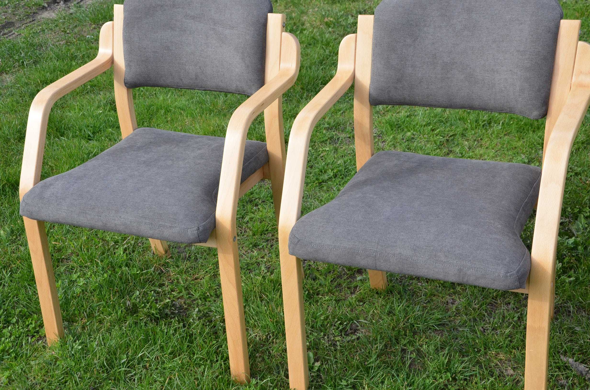 krzesła z podłokietnikami