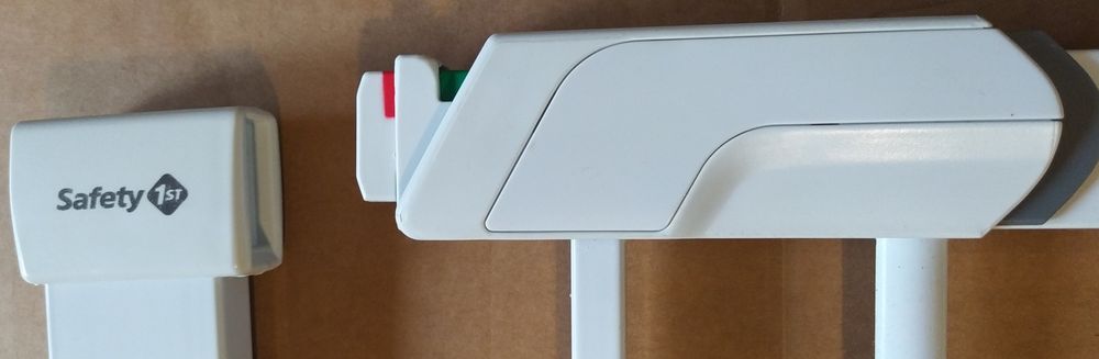 Bramka bezpieczeństwa z płaskim stopniem safety 1st