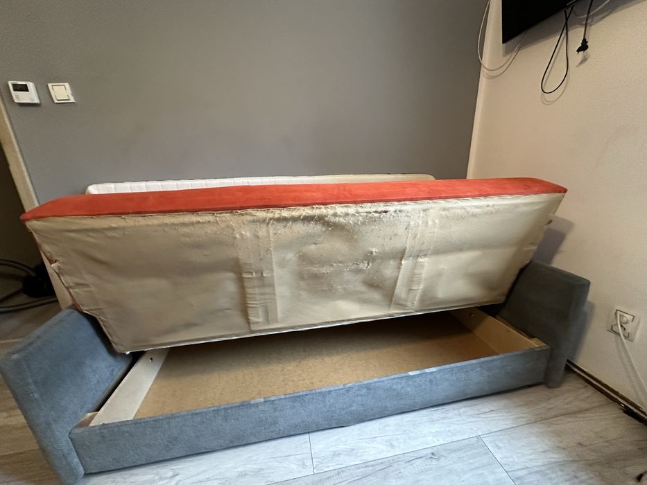 Wersalka/kanapa w dobrym stanie