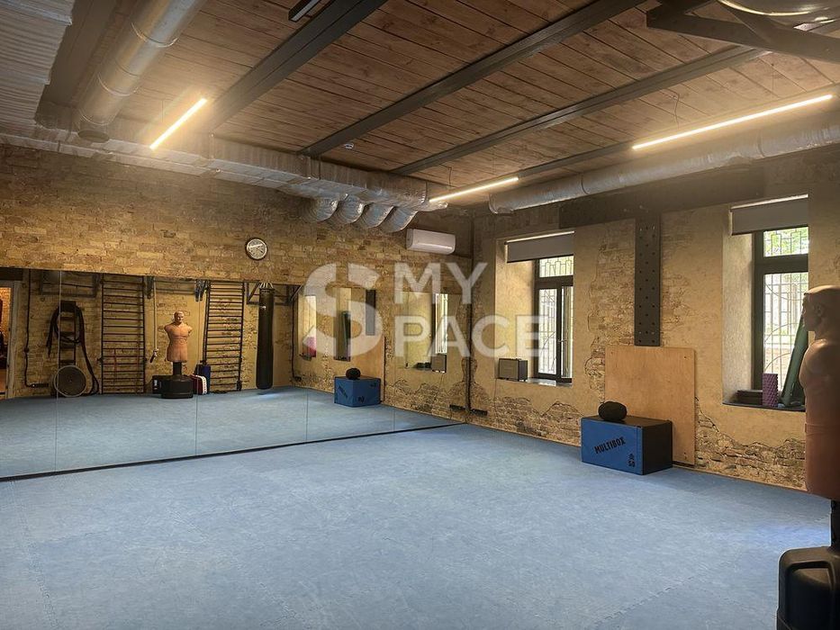 вул. Ярославів Вал, 17Б