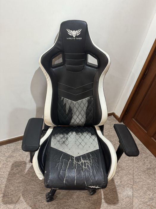 Cadeira gaming “World of Gamer”