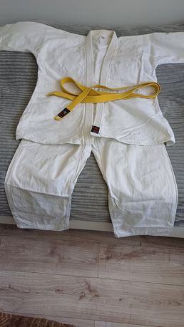 Sprzedam duże kimono do Judo.