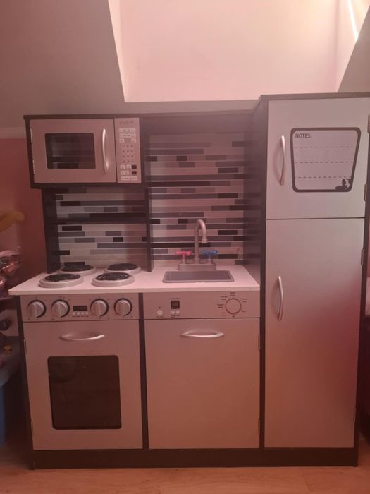 Kuchnia drewniana zabawka