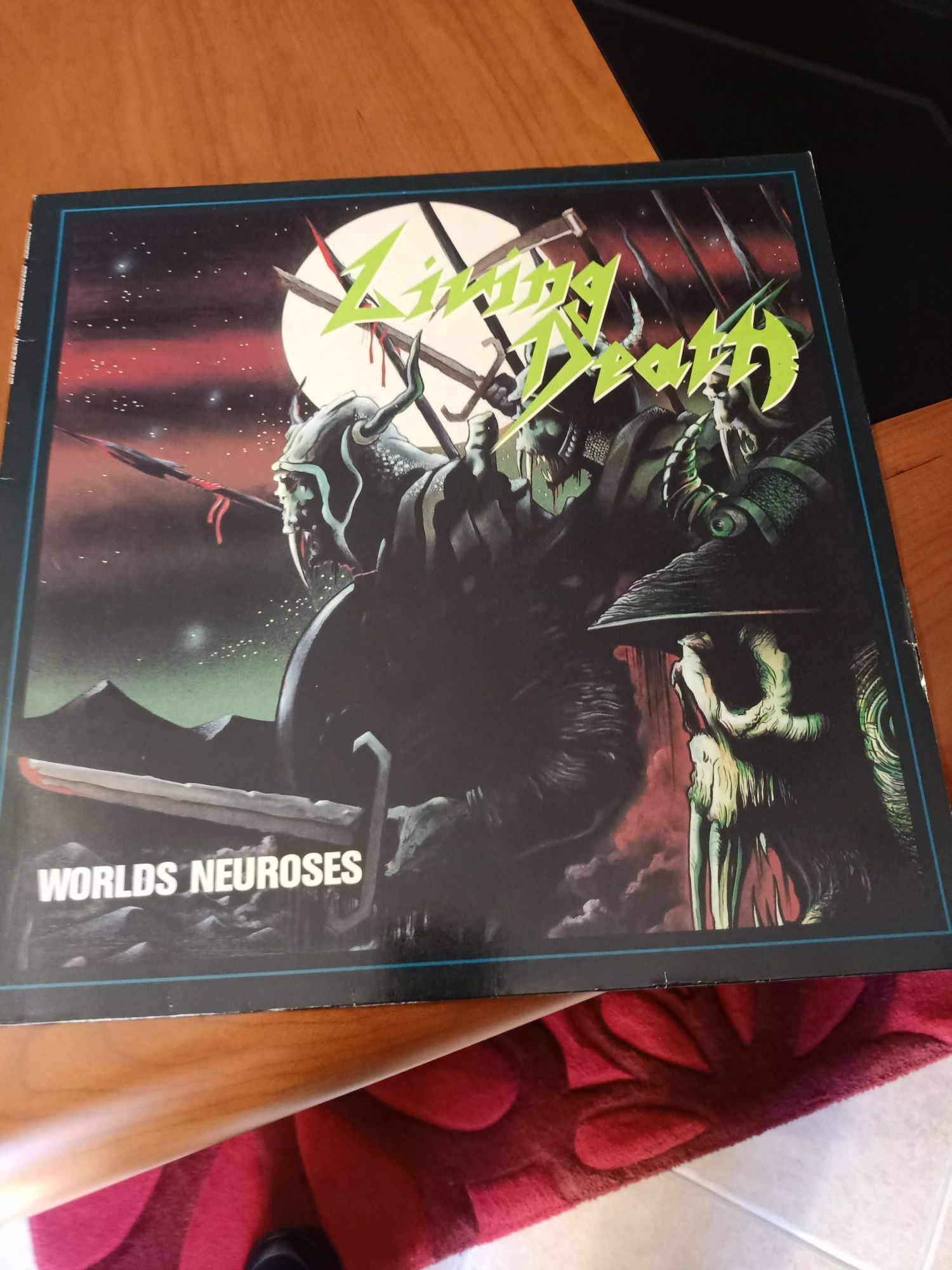 Disco vinil Living Death