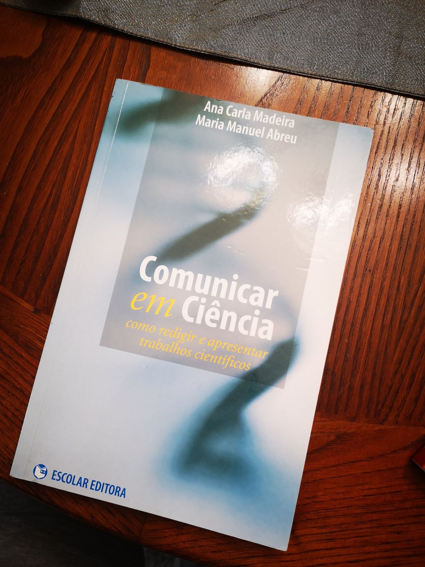 Livro - comunicar em ciência