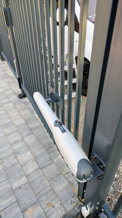 Napędy do bram, automatyka - montaż, serwis, wsparcie