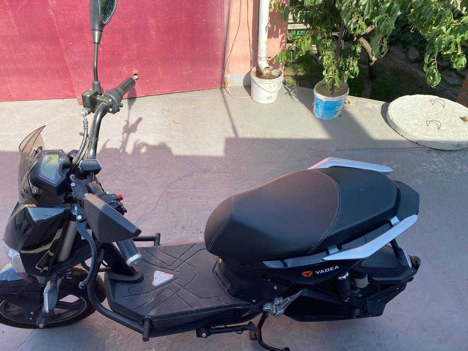 Електроскутер Yadea Z3 Black