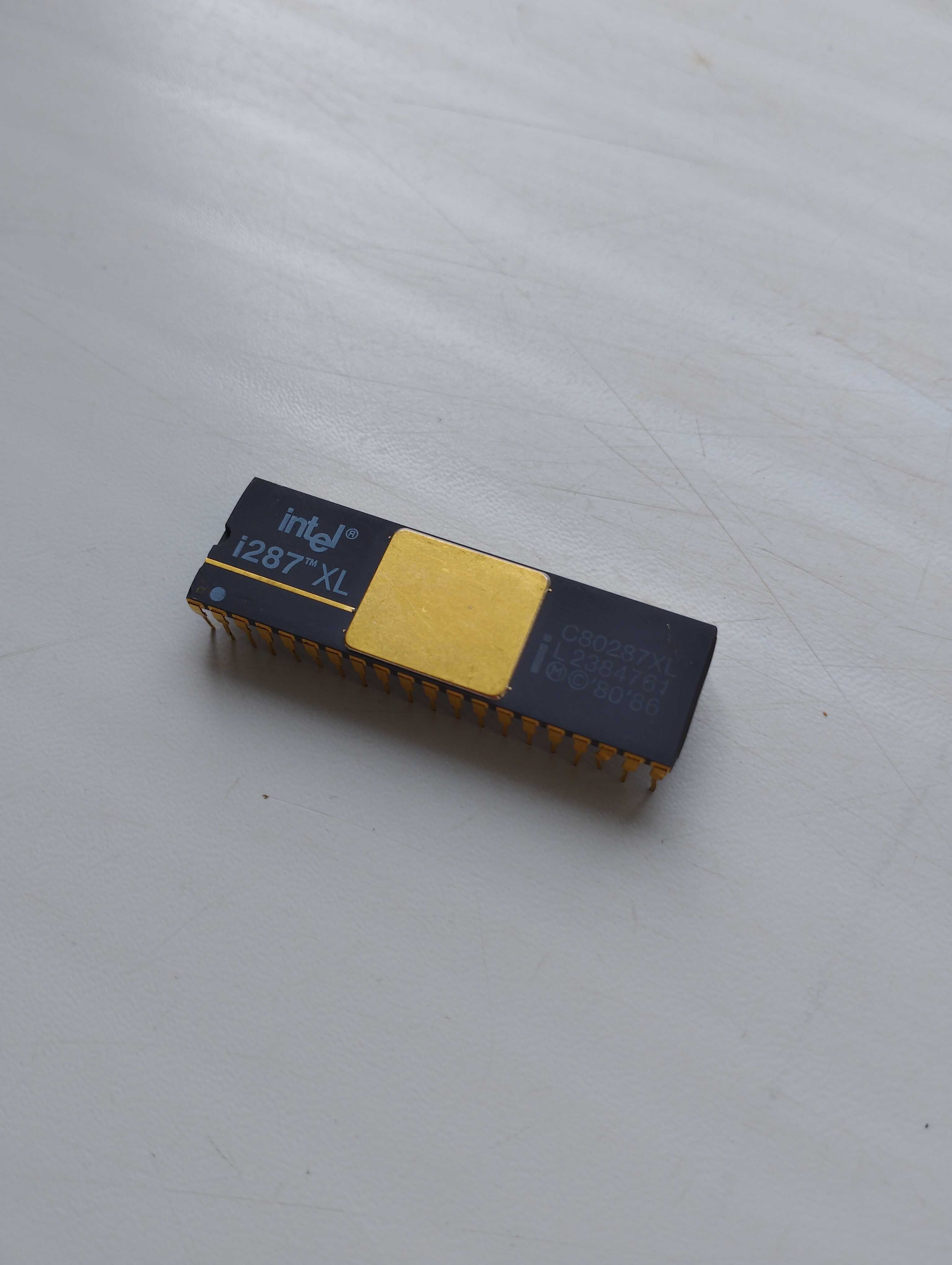 Процесор К6-2, сопроцессор intel i287