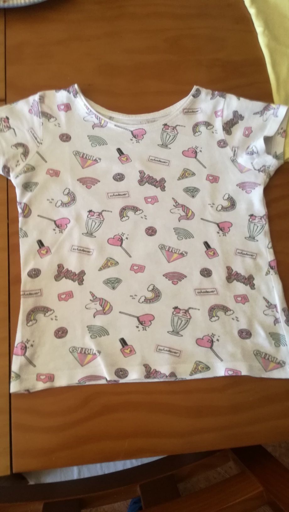 Roupa de menina 3/4 anos