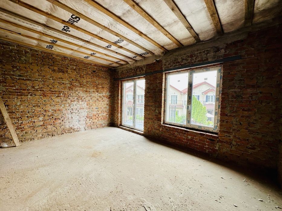 БЕЗ КОМІСІЇ, готовий кутовий таун, можна заходити на ремонт