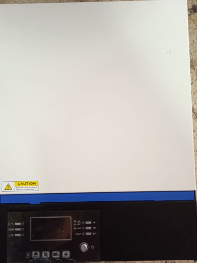 Inversor solar voltronic axpert III