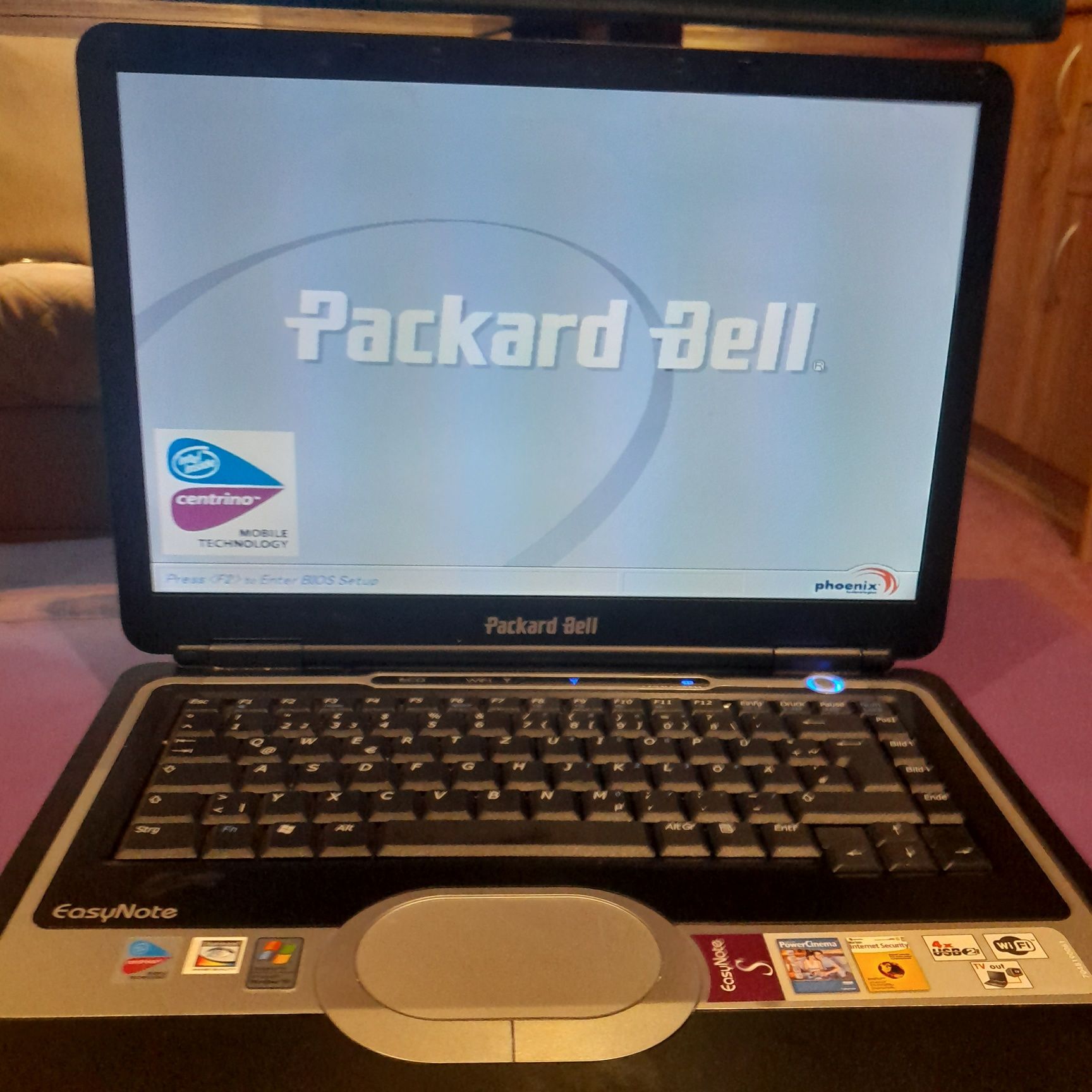 Laptopy Fujitsu  amilo. Packard Bell  EasyNote s4