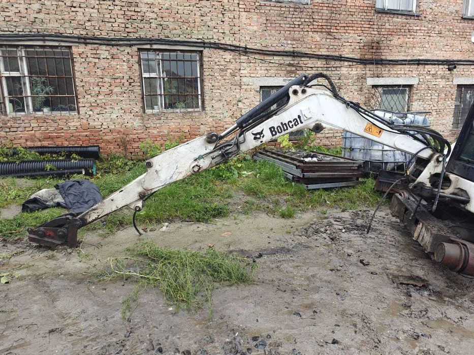 Продам міні-екскаватор гусеничний Bobcat 334D на запчастини