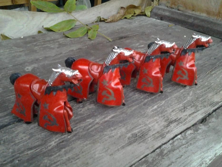 Комплект боевых лошадей