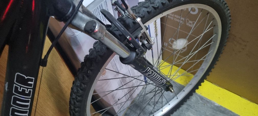 Bicicleta azul metalizado