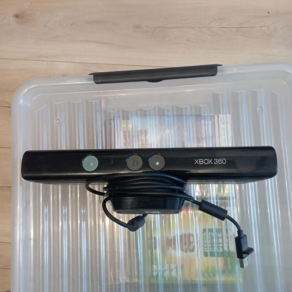 Xbox360 z kinectem i grami