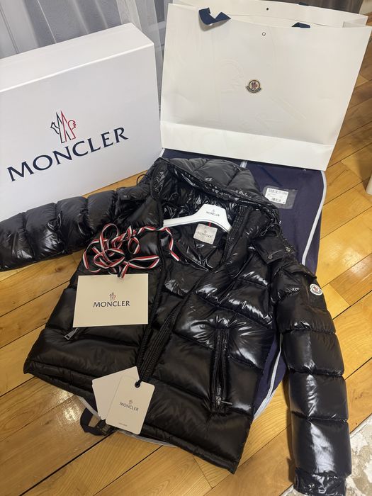 Пуховик Moncler