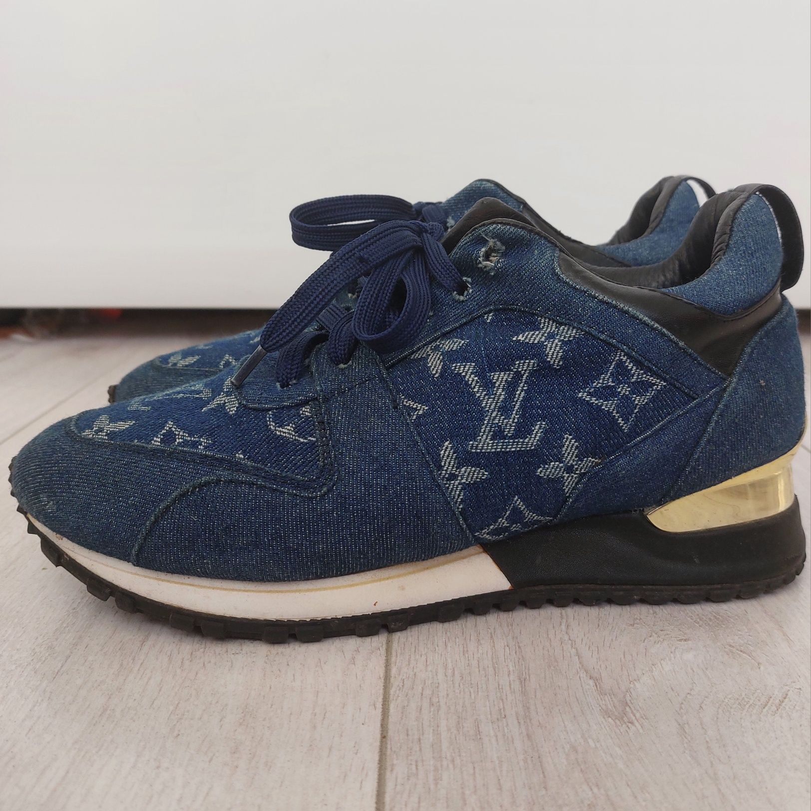 Louis Vuitton navy denim sneakers 39