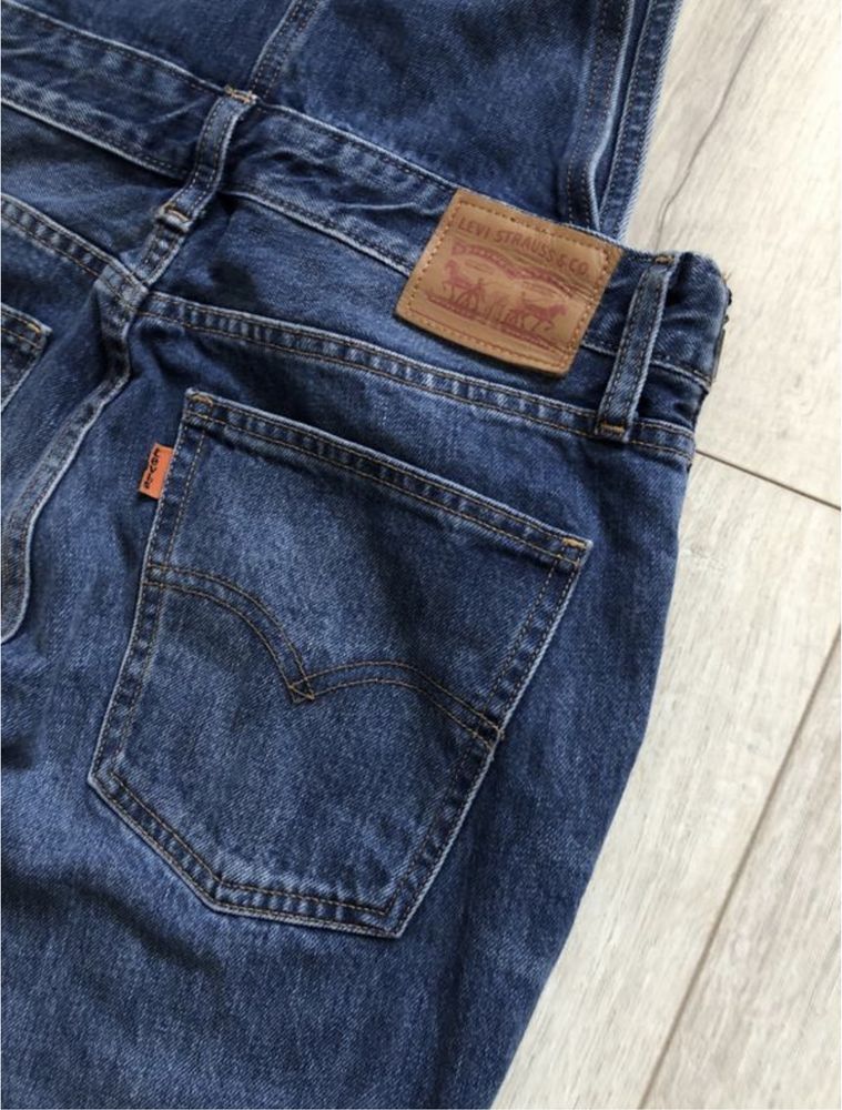 Джинсовый комбинезон Levi’s Guess Hilfiger