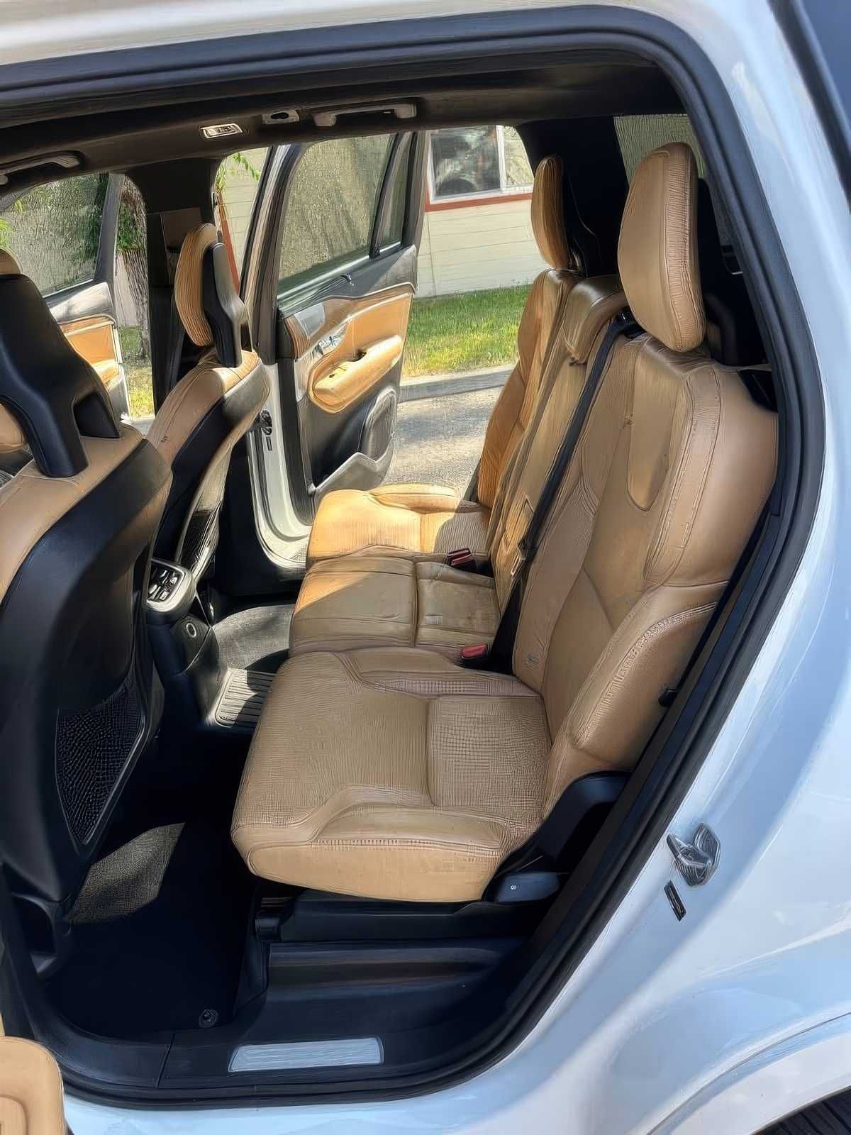 2017 Volvo XC90 T8 eAWD Inscription