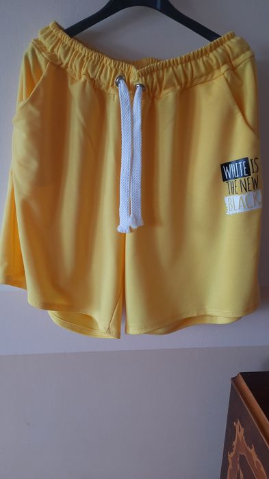 Костюм футболка і шорти