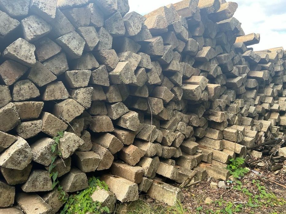 Podkłady kolejowe betonowe zbrojone utwardzenie droga plac słupki hds