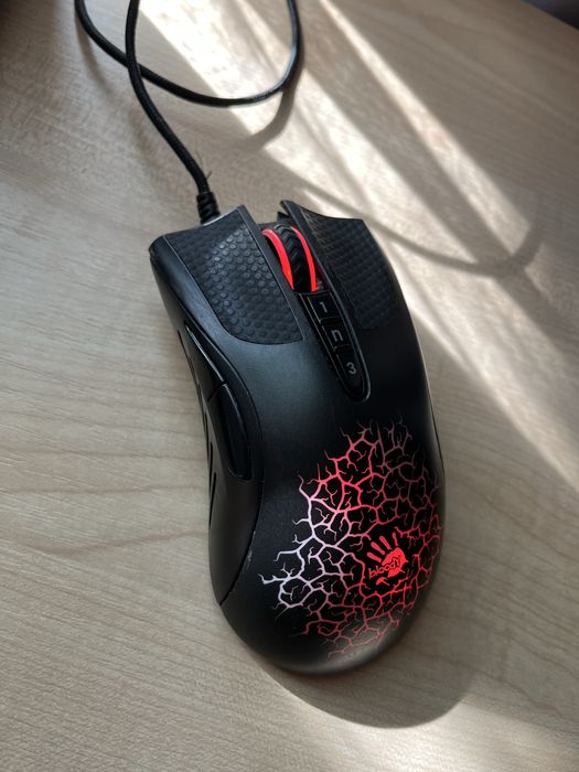 Геймкрська миш bloody A90