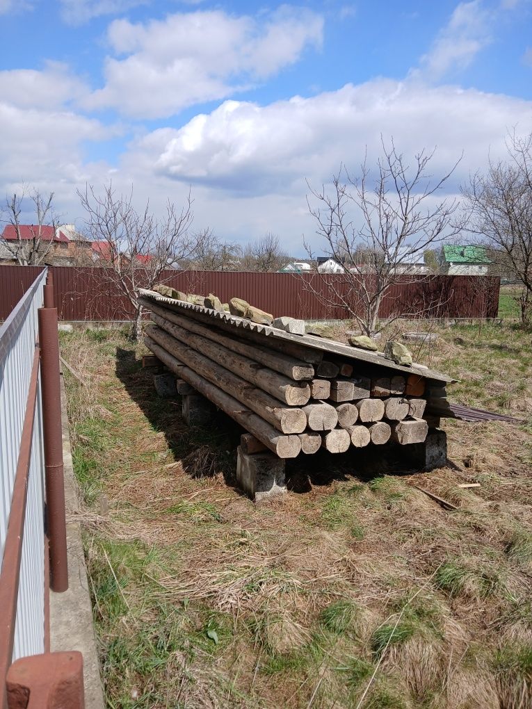 Бруси 12шт.товщина 18 см.і 4 шт.по 15см.,козли 4 шт.