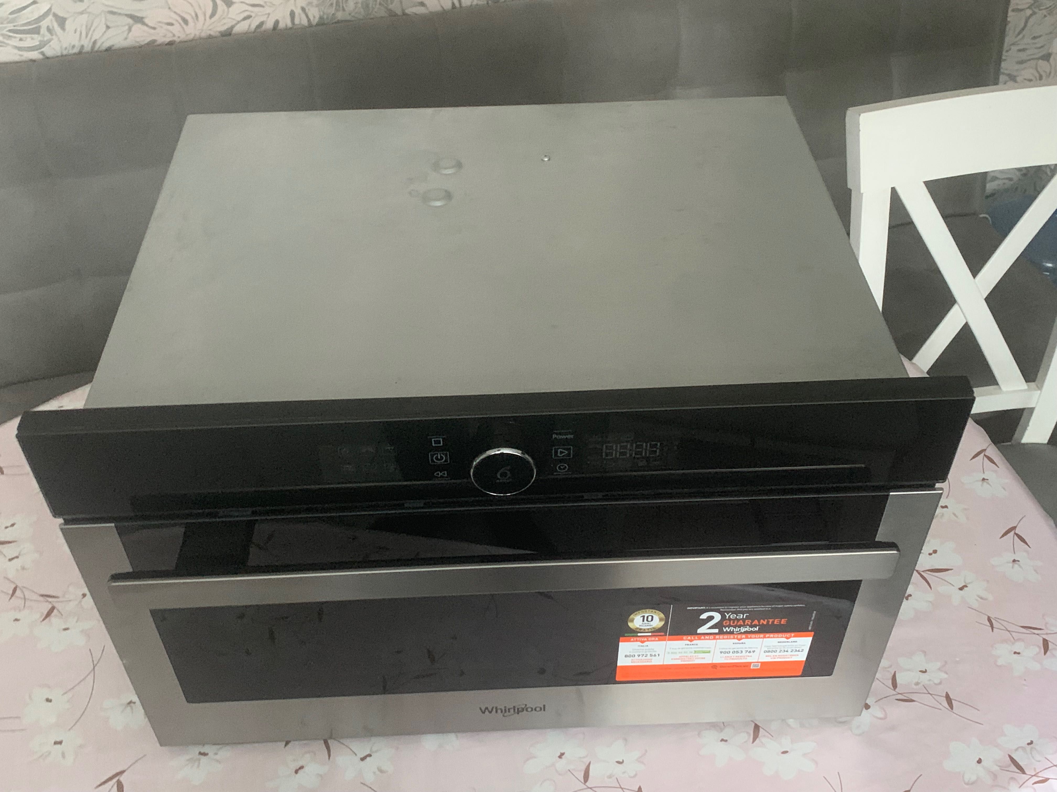 Мікрохвильова піч Whirlpool AMW 730/NB/SD по запчастинам